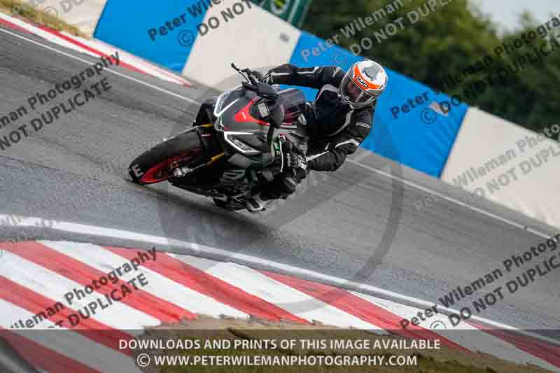 donington no limits trackday;donington park photographs;donington trackday photographs;no limits trackdays;peter wileman photography;trackday digital images;trackday photos